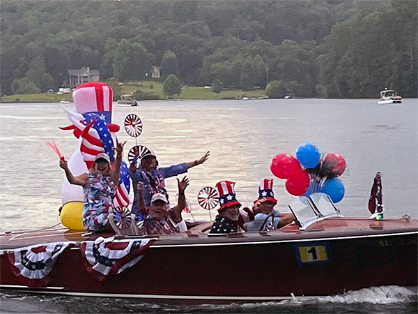 FLG_BoatParade2026_Where_600x600.jpg